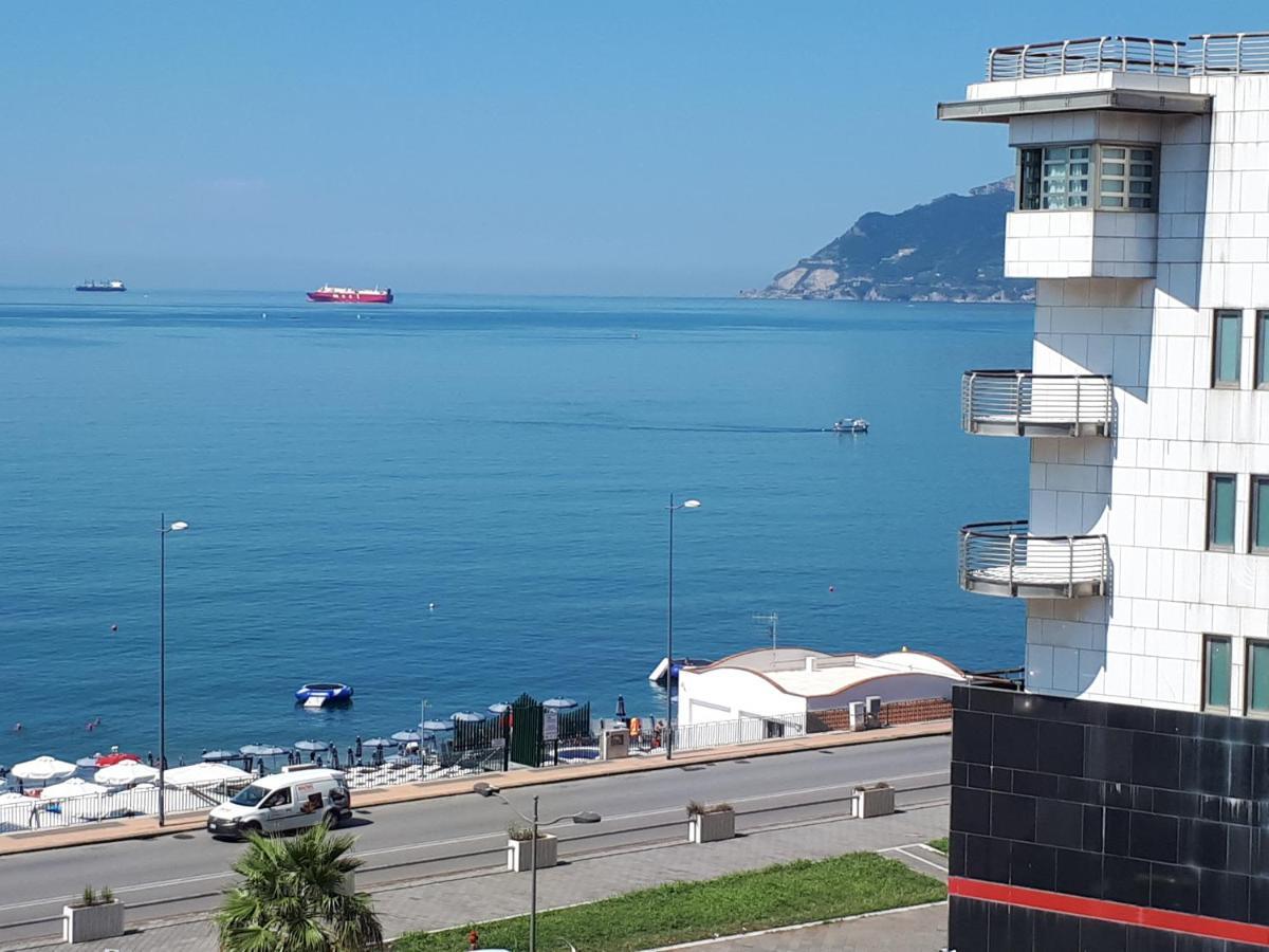 Alta Quota Relax On The Sea Bed and Breakfast Σαλέρνο Εξωτερικό φωτογραφία